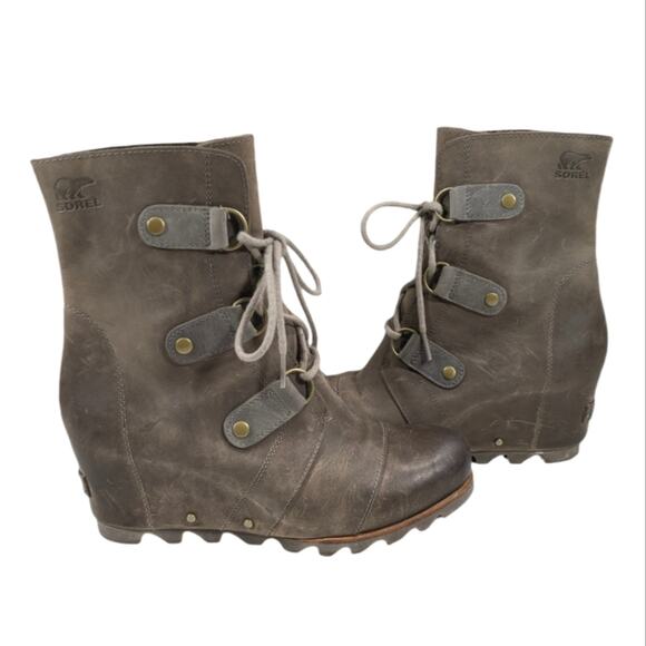 Sorel Joan of Artic Wedge Booties GUC $249 Size 9.5    S3045 - Picture 7 of 12